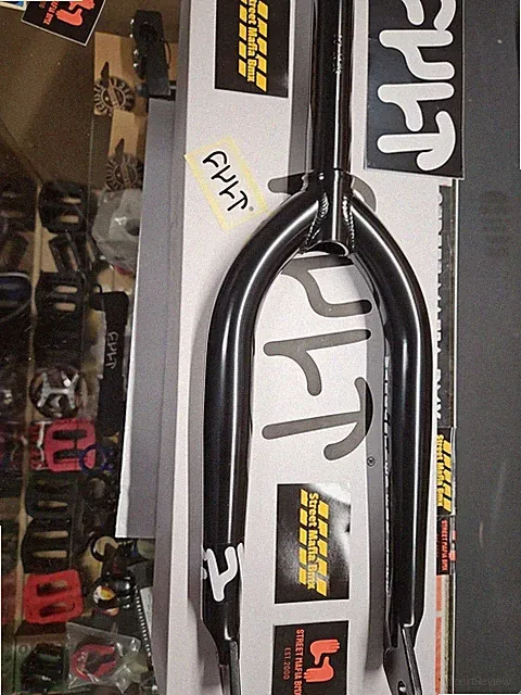 CULT SECT V4 BMX BIKE FORKS INVESTMENT CAST HT Cr-Mo TAPERED Fit 1-1/8" S&M New