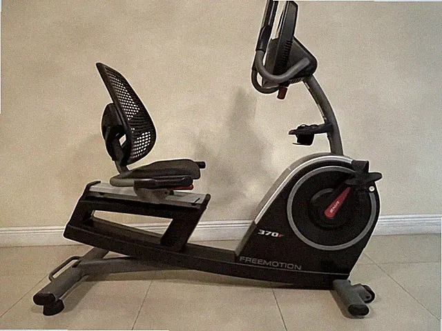 freemotion 370r recumbent exercise bike