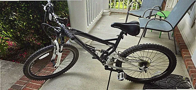 Schwinn S25 Mouthain bike, Hybrid 26"