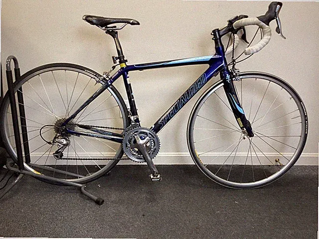 Specialized Ruby Carbon Road Bike- Size 51 - Shimano 105 Groupset- Mavic Wheels