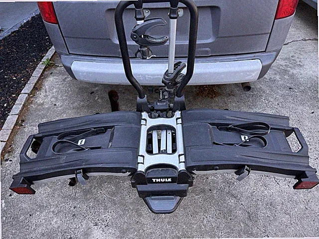 Thule EasyFold XT 903202 Foldable Hitch Mount 2-Bike Rack. Read Description.